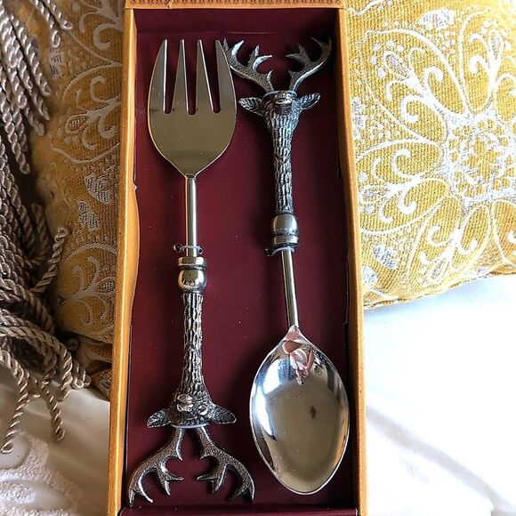 Vintage set of Stainless Steel Serving pieces from the Global Market - Picture 8 of 8